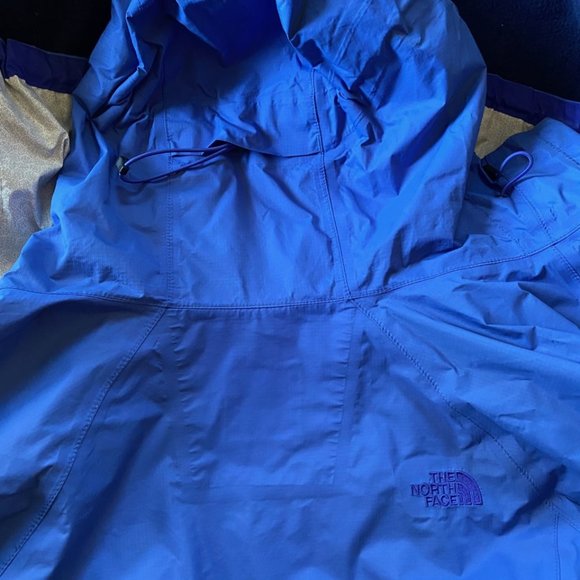 The North Face Venture Rain Jacket - Picture 3 of 5